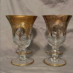 Italian crystal glass, wine goblet from the "Medici" collection. Gold Highlights
